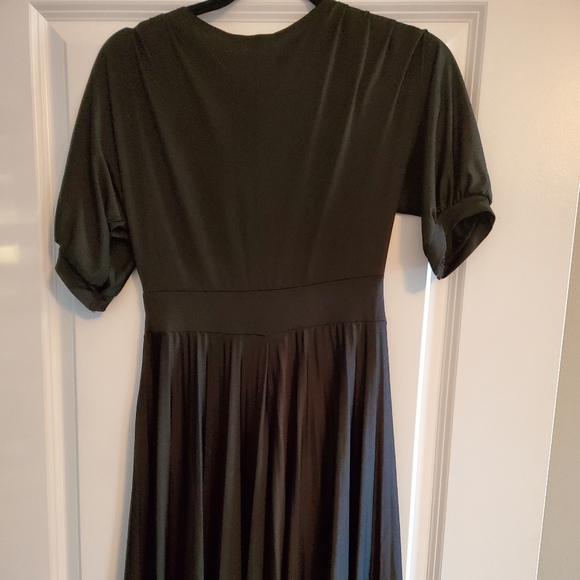 Washable pleated bottom little black dress - Picture 3 of 3